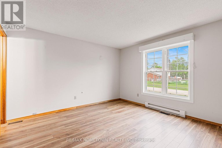 28325839/1-maitland-drive/augusta-twp/augusta/ontario/K0E1P0_22