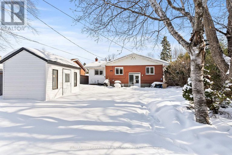 29393824/866-claude-street/castle-heightsrideau-high/ottawa/ontario/K1K2S6_42