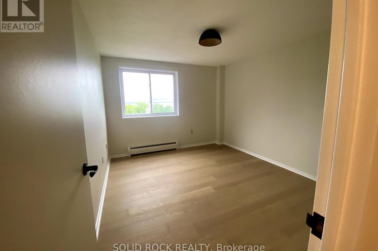 28390944/902-3100-carling-avenue/bayshore/ottawa/ontario/K2B6J6_2