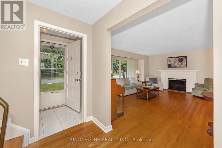 28500513/7-pulford-crescent/bayshore/ottawa/ontario/K2B6L6_7
