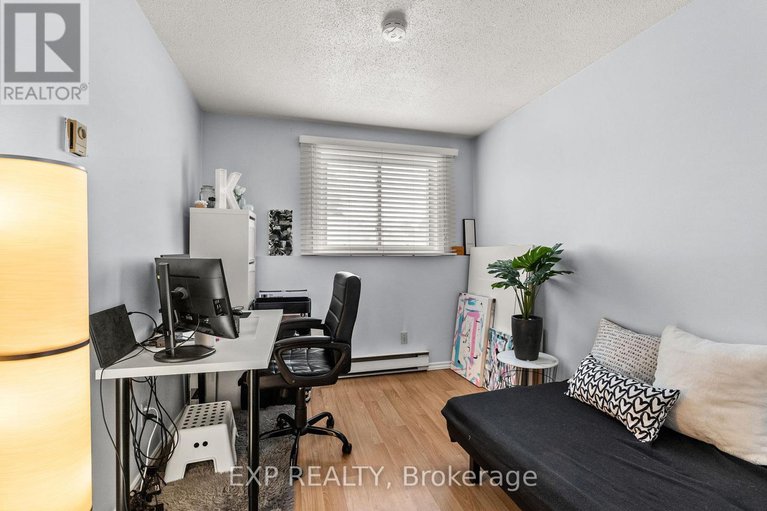 29394023/4-260-fenerty-court/katimavik/ottawa/ontario/K2L3A7_17