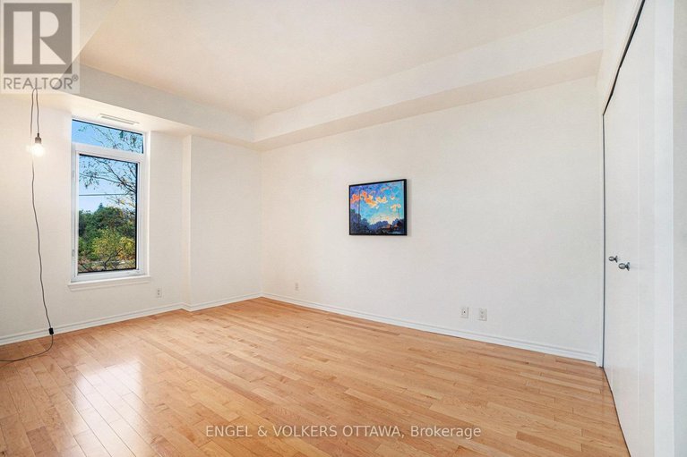 28962540/313-205-bolton-street/lower-townbyward-market/ottawa/ontario/K1N1K7_18