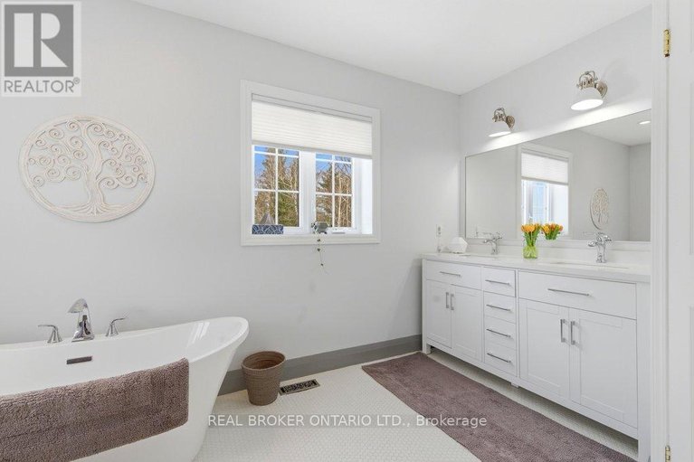 29463129/1585-becketts-creek-road/cumberland-west/ottawa/ontario/K4C1C8_25