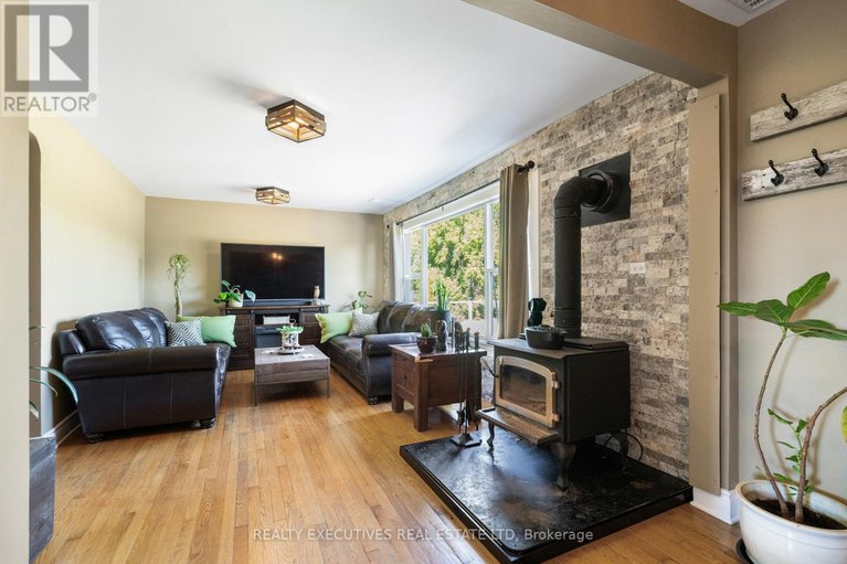 28776081/12705-maple-ridge-road/north-dundas-winchester-twp/north-dundas/ontario/K0C2K0_18