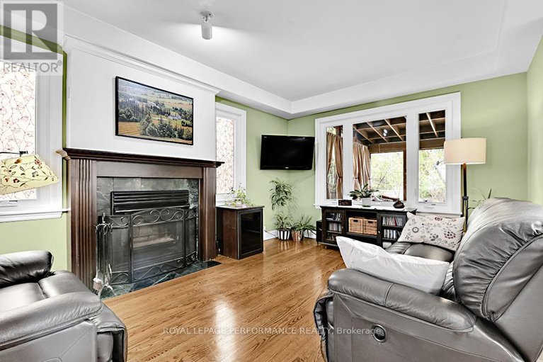 28274254/2043-riverside-drive/faircrest-heights/ottawa/ontario/K1H7X1_8