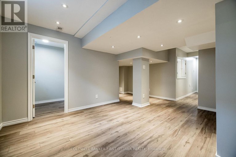 28805520/170-flowing-creek-circle/emerald-meadowstrailwest/ottawa/ontario/K2M0K2_32