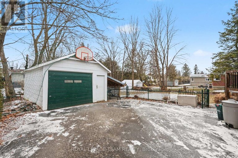 29474751/104-van-buren-street/kemptville/north-grenville/ontario/K0G1J0_4