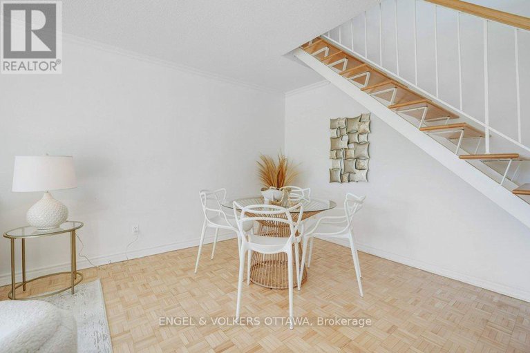 29053072/216-12-corkstown-road/lakeview-park/ottawa/ontario/K2H5B3_10