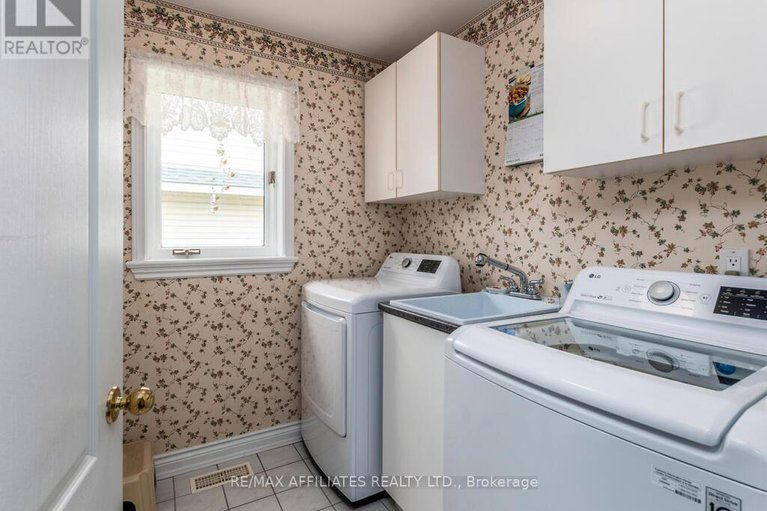 28461946/32-mika-street/stittsville-north/ottawa/ontario/K2S1K8_20