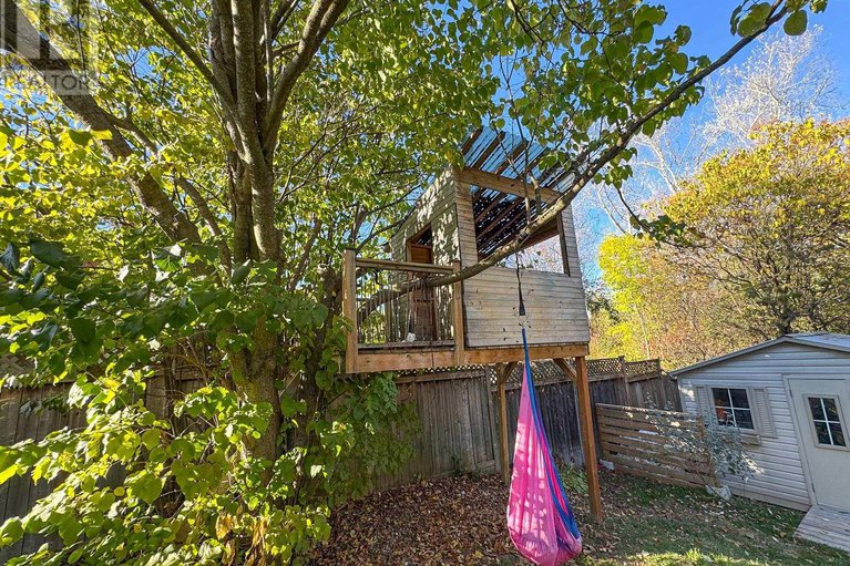 28979625/1055-plante-drive/hunt-clubwestern-community/ottawa/ontario/K1V9E5_42