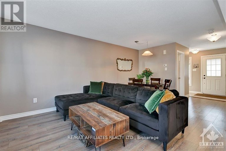 28578072/514-broadleaf-street/avalon-west/ottawa/ontario/K4A1A4_8