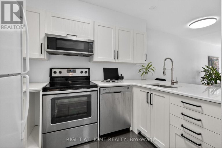 29676442/43-crispin-private/manor-park/ottawa/ontario/K1K2T7_6