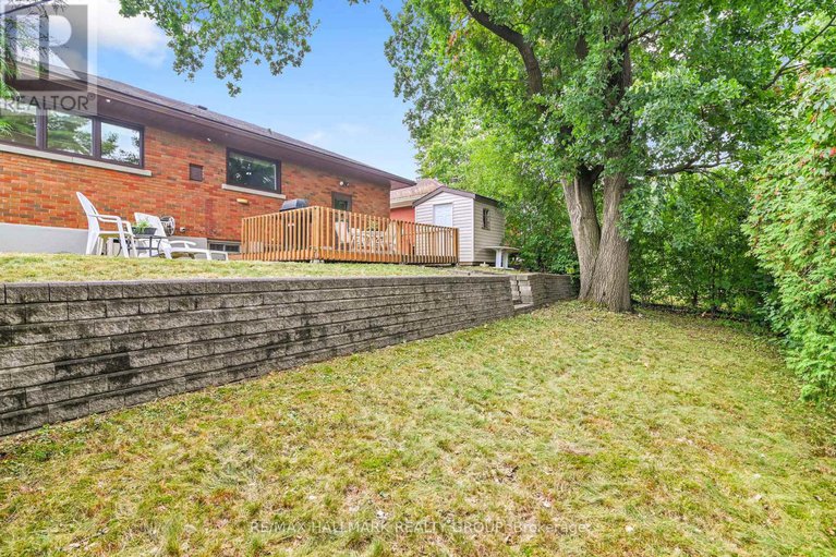 28801055/1256-field-street/bel-air-park/ottawa/ontario/K2C2R2_31