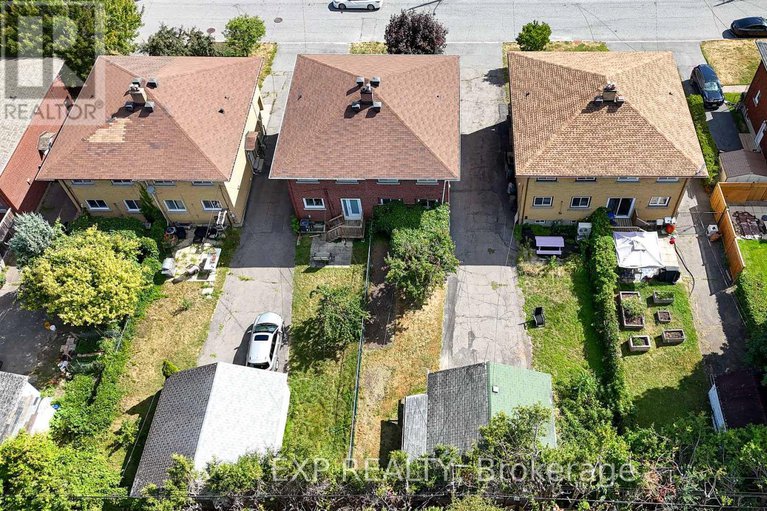 29054391/1008-riddell-avenue-s/mckellar-heightsglabar-park/ottawa/ontario/K2C2J5_33