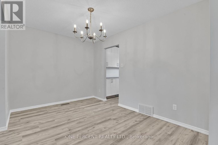 29436564/1511-fisher-avenue/carleton-square/ottawa/ontario/K2C3M8_9