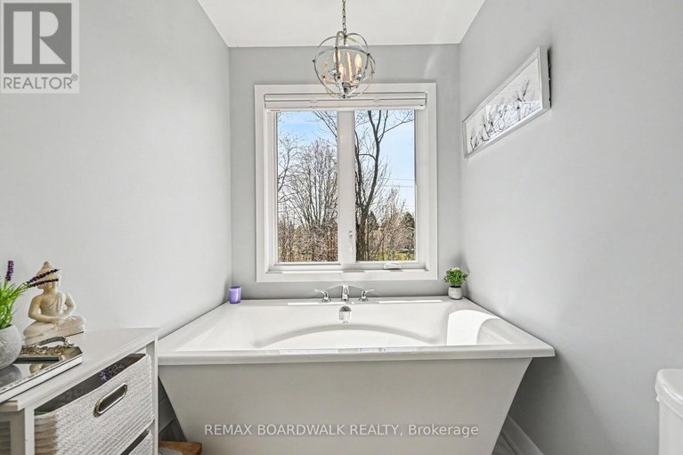 29647826/160-hybrid-street/embrun/russell/ontario/K0A1W0_29