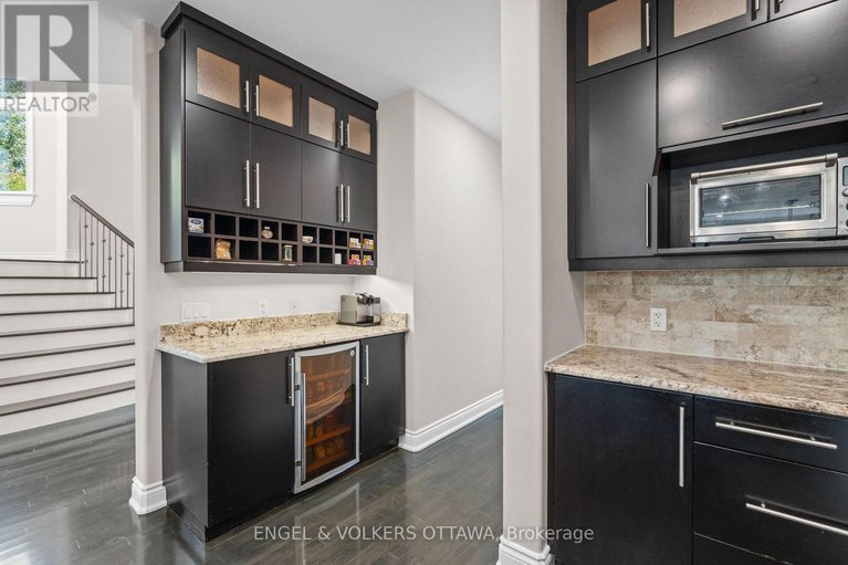 28853851/1028-rick-hansen-crescent/greely/ottawa/ontario/K4P1M4_11