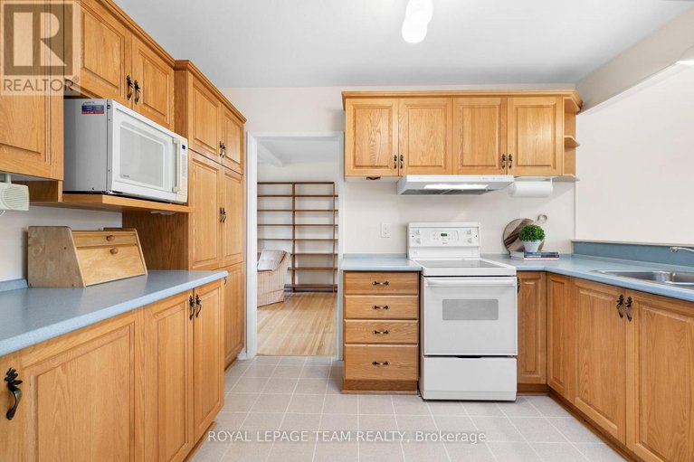 29081849/11-cherrywood-drive/arbeatha-park/ottawa/ontario/K2H6H1_20