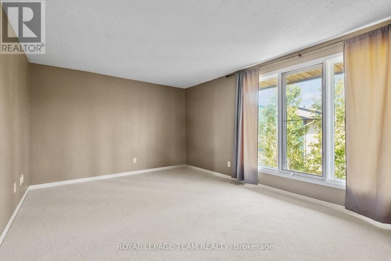 29658569/43-3205-uplands-drive-ne/hunt-club/ottawa/ontario/K1V9T3_24