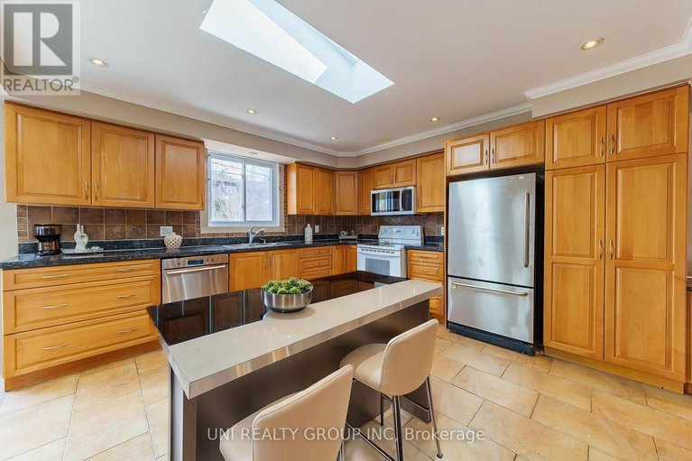 29578391/17-forest-park-avenue/city-viewskylinefisher-heightsparkwood-hills/ottawa/ontario/K2E5A2_6