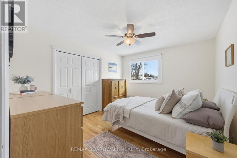 29355191/1381-matheson-road/carson-grove/ottawa/ontario/K1J8B5_19