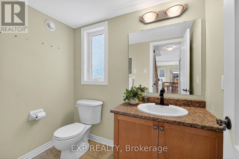 29405712/32-olde-towne-avenue/village-of-russell/russell/ontario/K4R0A5_15