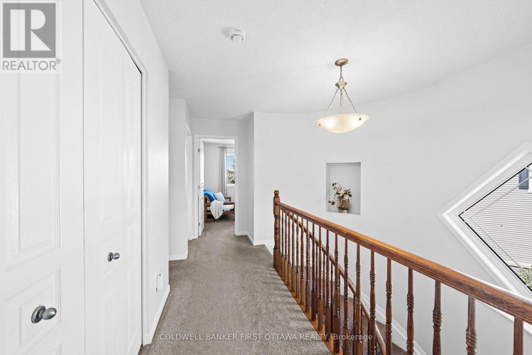 28900707/638-pepperville-crescent/emerald-meadowstrailwest/ottawa/ontario/K2M0E8_24