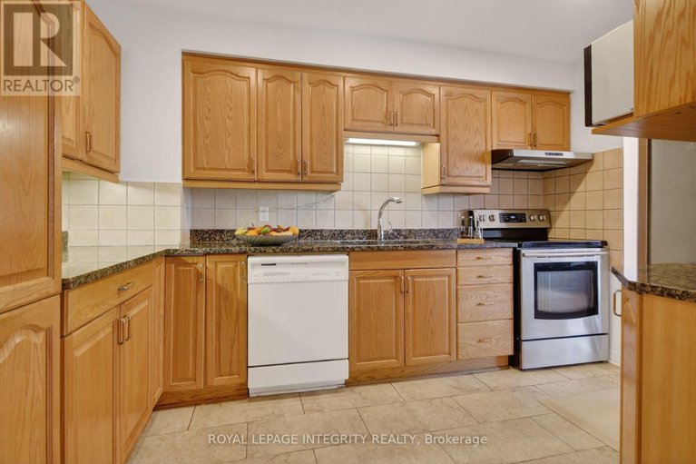 29313880/13-2415-southvale-crescent/sheffield-glenindustrial-park/ottawa/ontario/K1B4T9_17