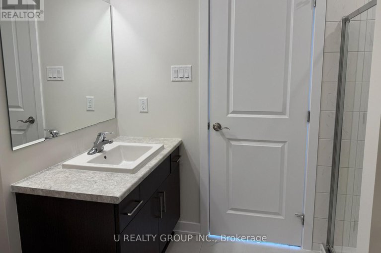 29330722/646-corporal-private/blossom-parkkemp-parkfindlay-creek/ottawa/ontario/K1X0M7_21