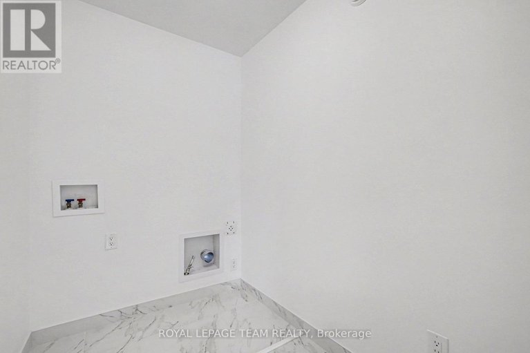 29401225/329-whitham-crescent/kemptville/north-grenville/ontario/K0G1J0_29