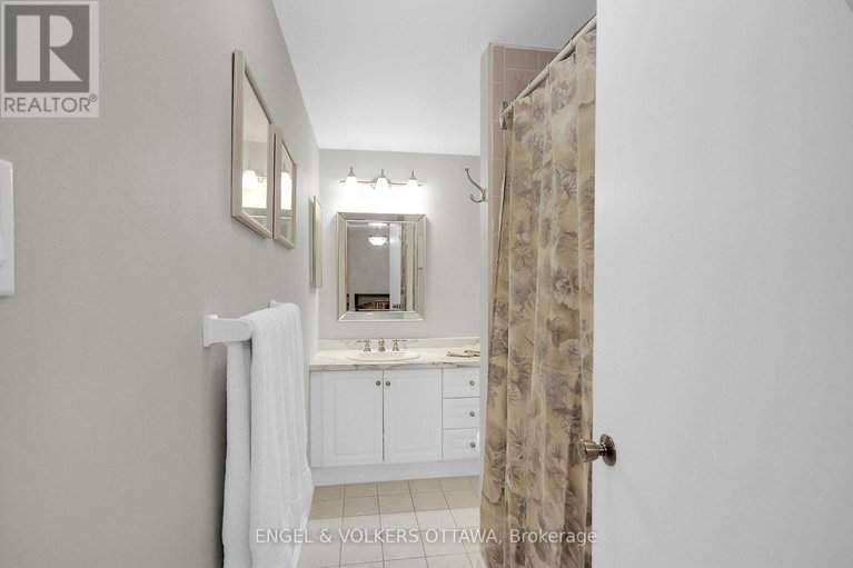 28352511/1337-ambridge-way/carleton-heights/ottawa/ontario/K2C3T3_17