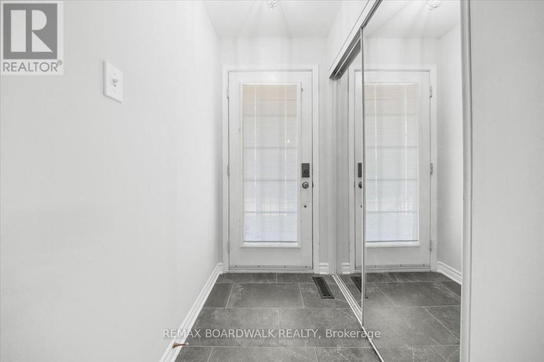 29677906/117-3265-st-joseph-boulevard/bilberry-creekqueenswood-heights/ottawa/ontario/K1E3Y2_2