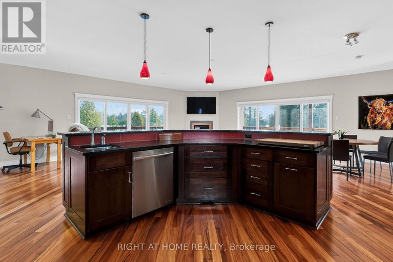 29387963/1641-bearhill-road/huntley-ward-north-west/ottawa/ontario/K0A1L0_17