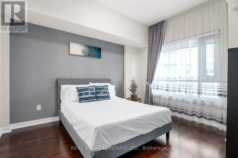 28542125/1207-200-besserer-street/sandy-hill/ottawa/ontario/K1N0A7_20