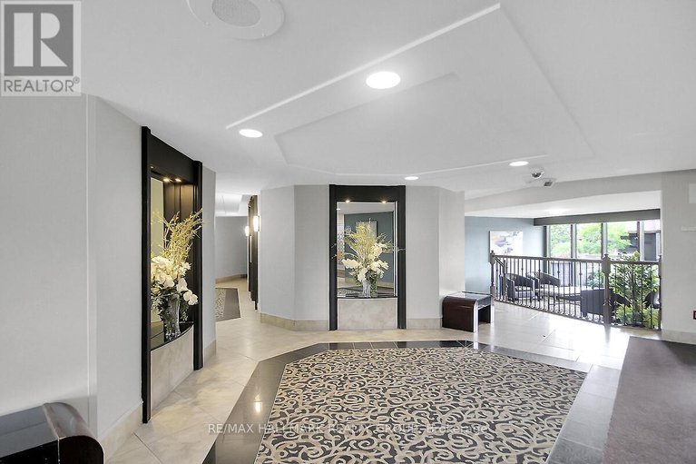 29556858/208-1081-ambleside-drive/woodroffe/ottawa/ontario/K2B8C8_3