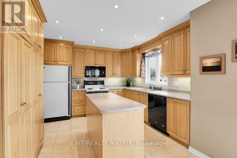 29619267/4717-mcneely-road/sarsfieldbearbrook/ottawa/ontario/K4B0J2_10