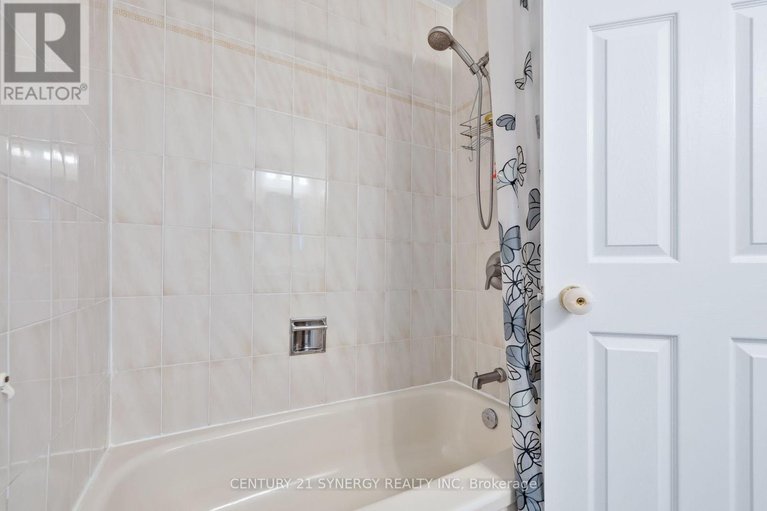 28413504/861-karsh-drive/hunt-club-park/ottawa/ontario/K1G4T9_30