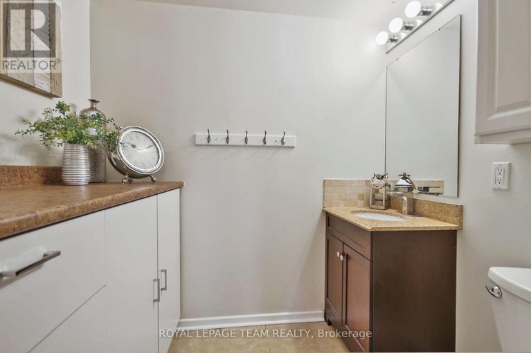 28399342/701-141-somerset-street-w/ottawa-centregolden-triangle/ottawa/ontario/K2P2H1_43
