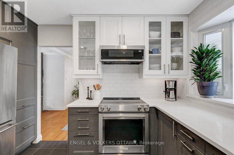 29256001/10-spring-garden-avenue/meadowlandscrestview/ottawa/ontario/K2G3B3_19