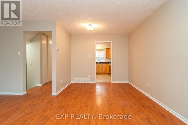 29105689/a-3915-old-richmond-road/arbeatha-park/ottawa/ontario/K2H8T9_5