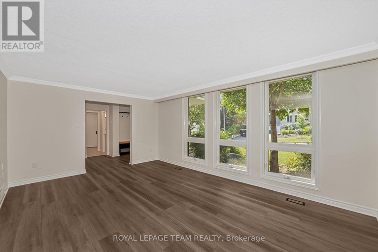 28624547/1825-yale-avenue/urbandale-acres/ottawa/ontario/K1H6S3_9