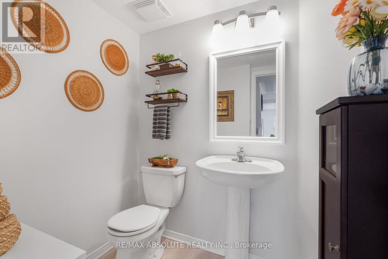 28883763/32-bonfield-private/avalon-east/ottawa/ontario/K4A5E4_18