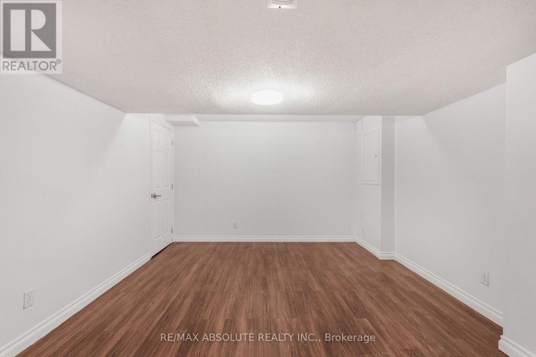 29194592/876-clearcrest-crescent/fallingbrookridgemount/ottawa/ontario/K4A3E6_31