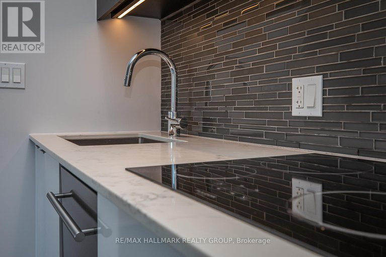 29339652/1905-20-daly-avenue/sandy-hill/ottawa/ontario/K1N0C6_11