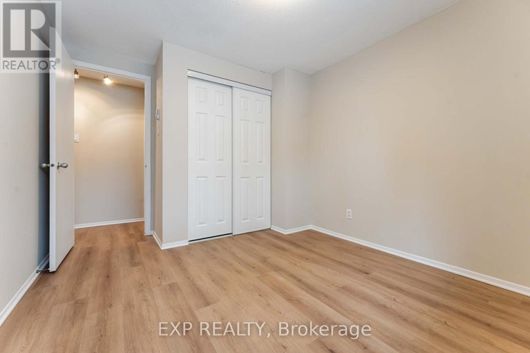 29444282/45a-802-st-andre-drive/hiawatha-parkconvent-glen/ottawa/ontario/K1C4R3_50