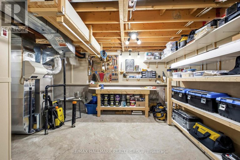 29549614/178-equestrian-drive/bridlewood/ottawa/ontario/K2M2B9_30