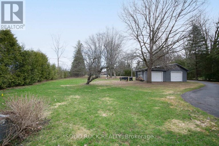 28251367/724-river-road/riverside-southgloucester-glen/ottawa/ontario/K4M1B2_15