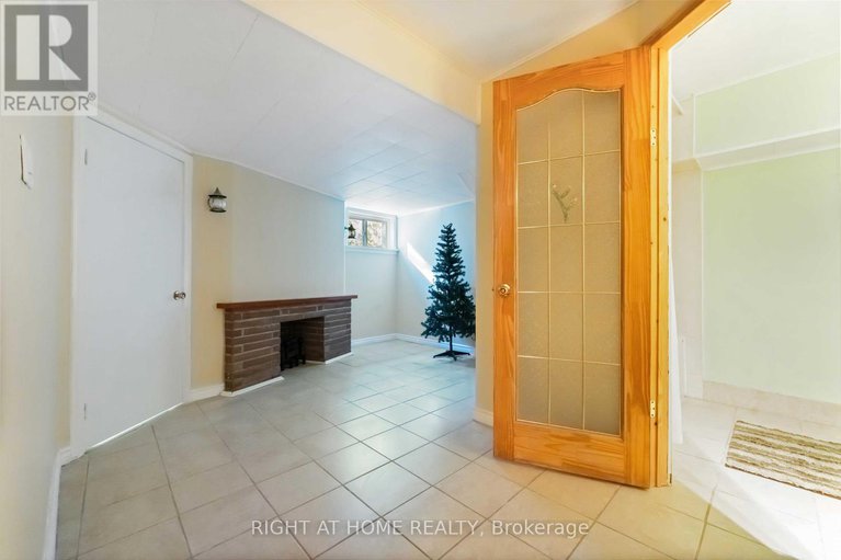 28894364/2221-circle-place/elmvale-acresurbandale/ottawa/ontario/K1G3E2_26