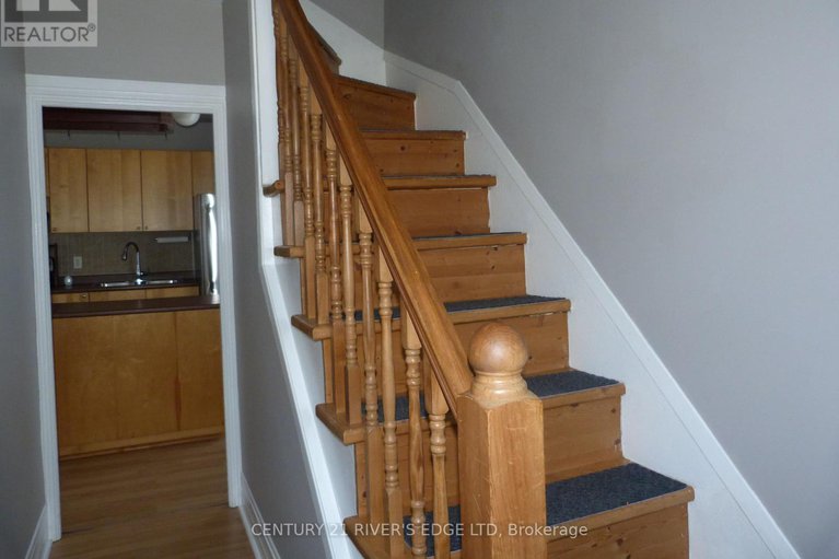 28536182/468-gladstone-street-n/winchester/north-dundas/ontario/K0C2K0_15