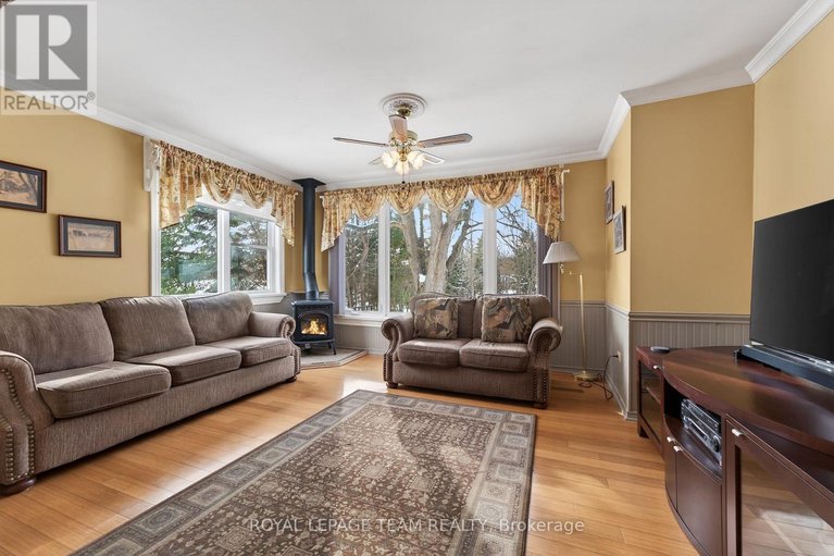 29295342/2377-ramsay-con-7b-avenue-s/mississippi-mills-ramsay-twp/mississippi-mills/ontario/K0A1A0_32